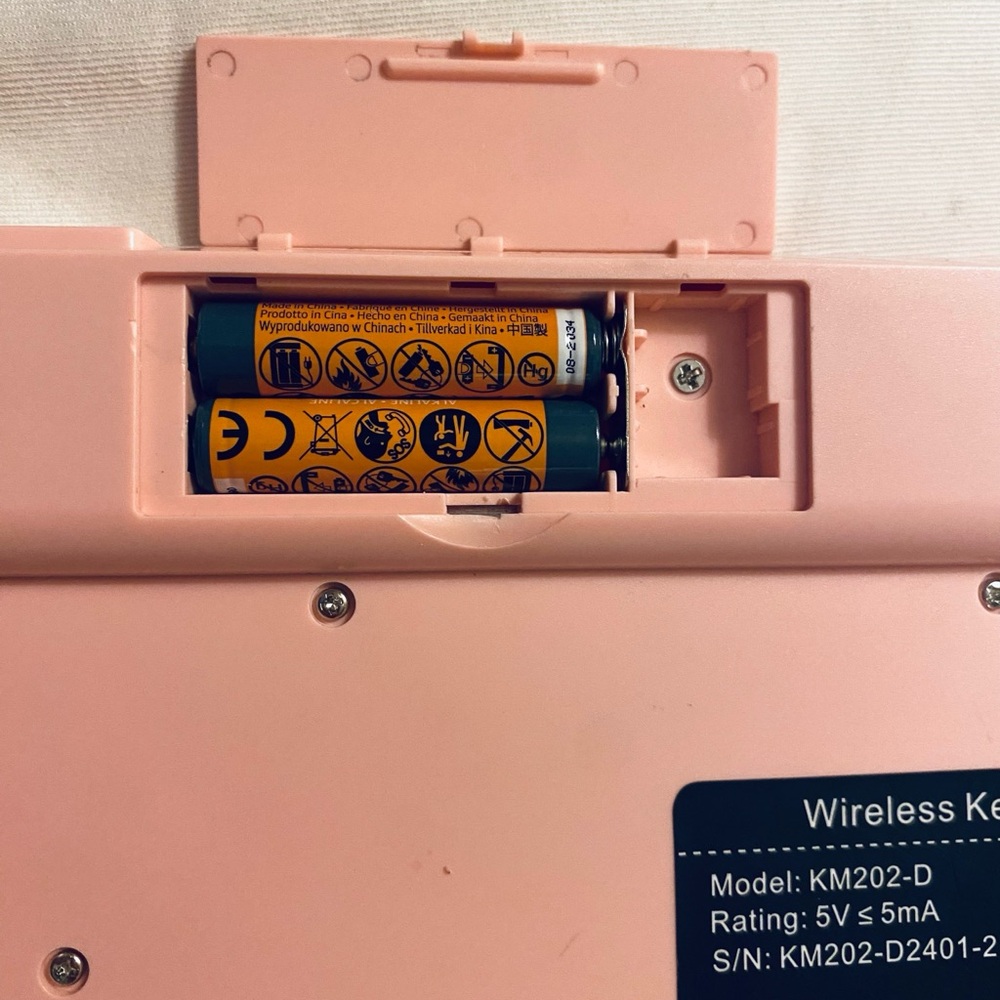 Pink Wireless Keyboard - Picture 3 of 3